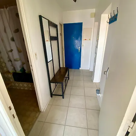 4 Personnes Avec Balcon Et Parking Prive - *